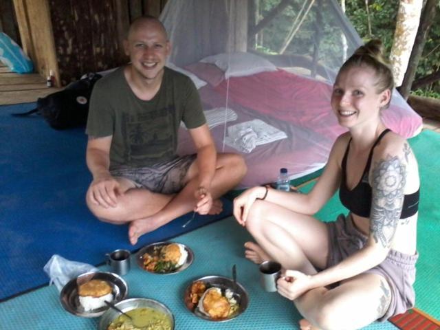 Orangutantreksumatra & Lovely Jungle Lodge Only Book If You Are Treking With Us بوكيت لاوانج الغرفة الصورة