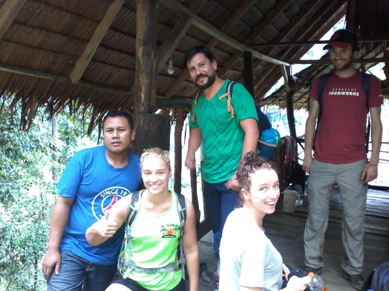 Orangutantreksumatra & Lovely Jungle Lodge Only Book If You Are Treking With Us بوكيت لاوانج الغرفة الصورة